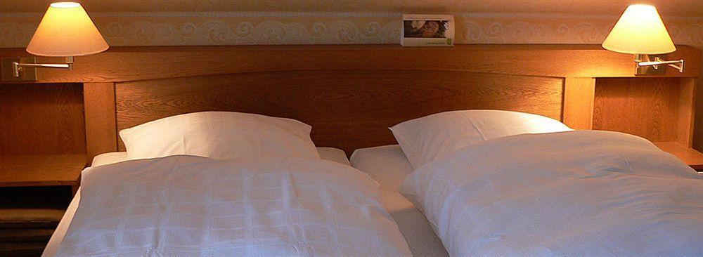 Landhotel Sauerlaender Hof Eslohe Buitenkant foto