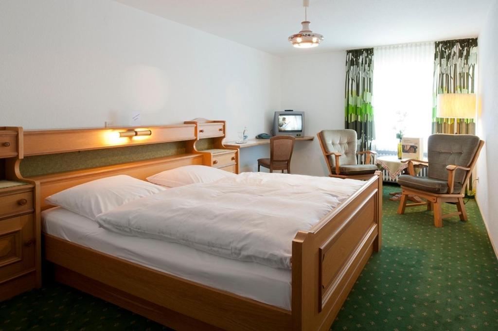 Landhotel Sauerlaender Hof Eslohe Kamer foto
