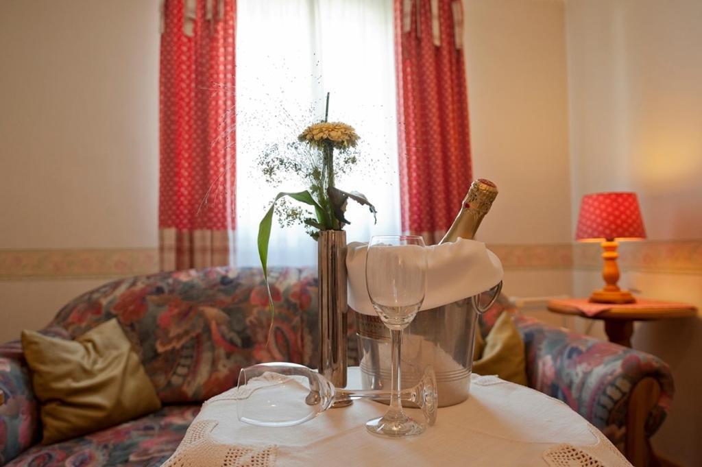 Landhotel Sauerlaender Hof Eslohe Kamer foto