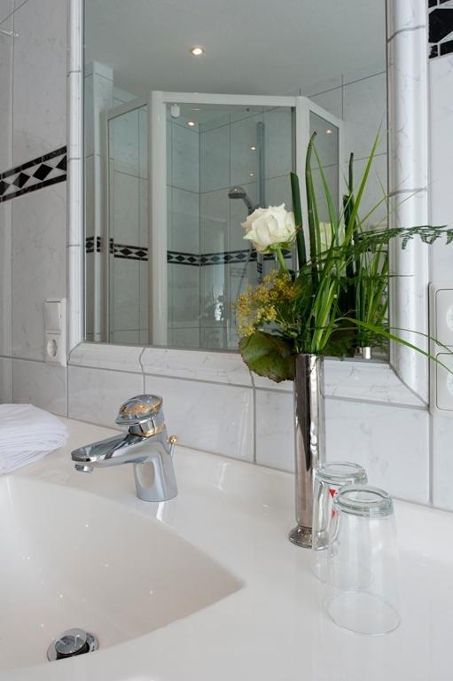 Landhotel Sauerlaender Hof Eslohe Kamer foto